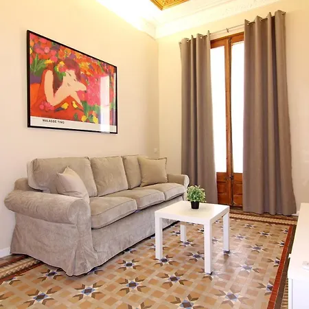 Girona - Modernist Next To Paseo De Gracia *