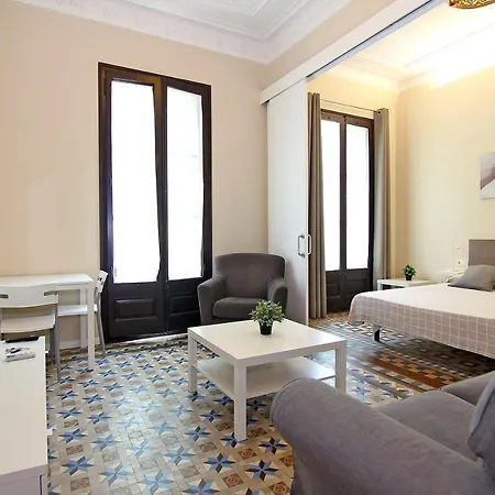 Girona - Modernist Next To Paseo De Gracia *