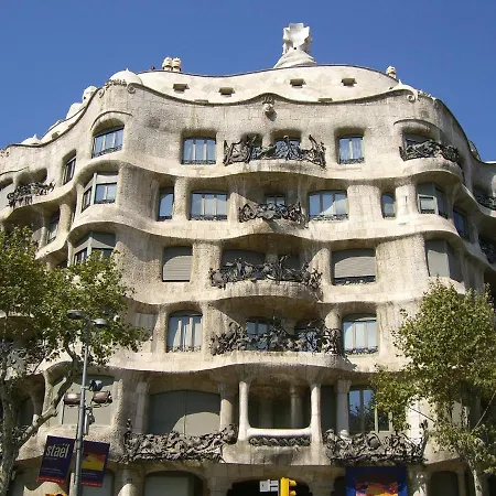 Girona - Modernist Apartments Next To Paseo De Gracia *