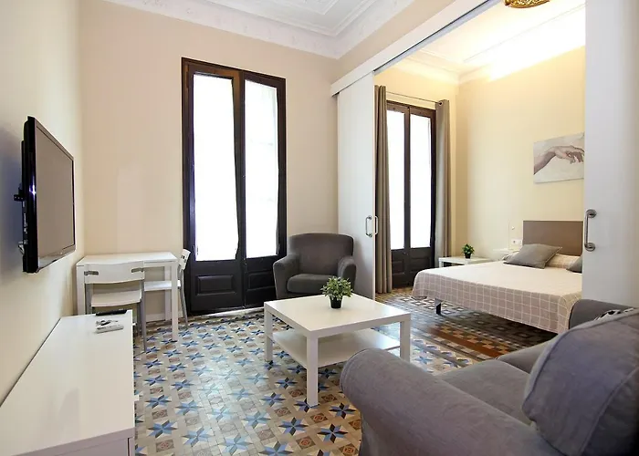 Girona - Modernist Next To Paseo De Gracia *